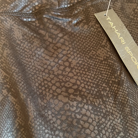 Tahari Sport / Elie Tahari Snakeskin Black Leggings / Yoga / Activewear - Picture 4 of 10